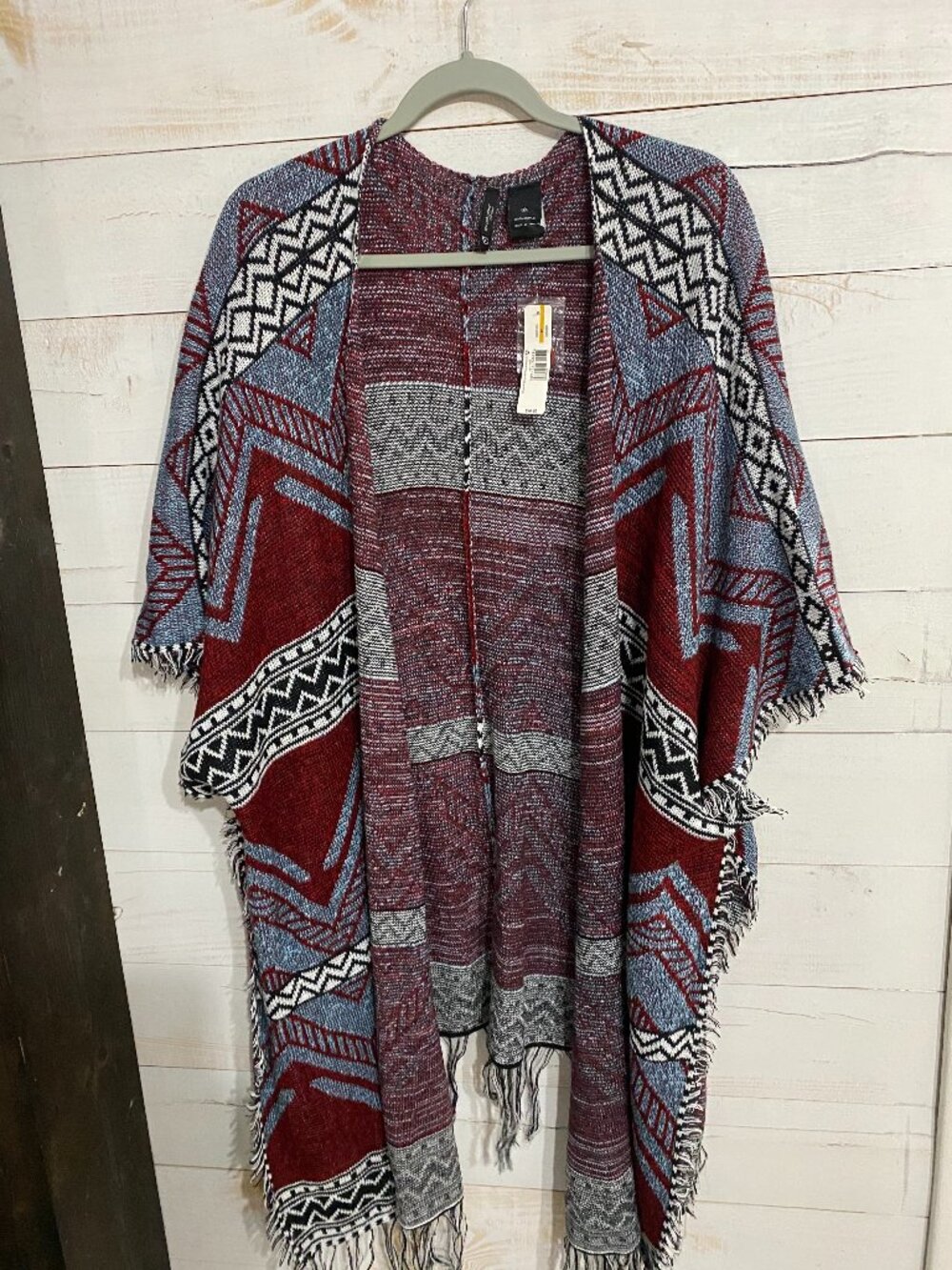 New Directions Woman Geometric Fringe Poncho Sweater Wrap Burgundy Blue 3X